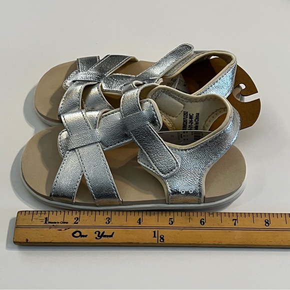 NWT Girls See Kai Run Silver Metallic Sandals - Picture 5 of 5